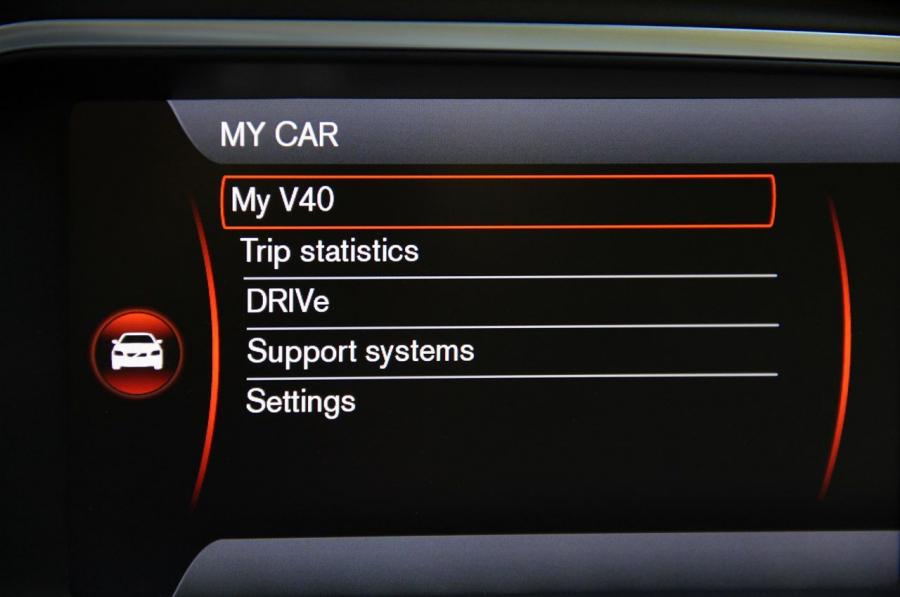  Volvo V40 2012 года  (фото 146 из 183)